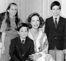 Begum Salimah with her 3 children: Princess Zahra Aga Khan (born 18 September 1970) Prince Rahim Aga Khan (born 12 October 1971)